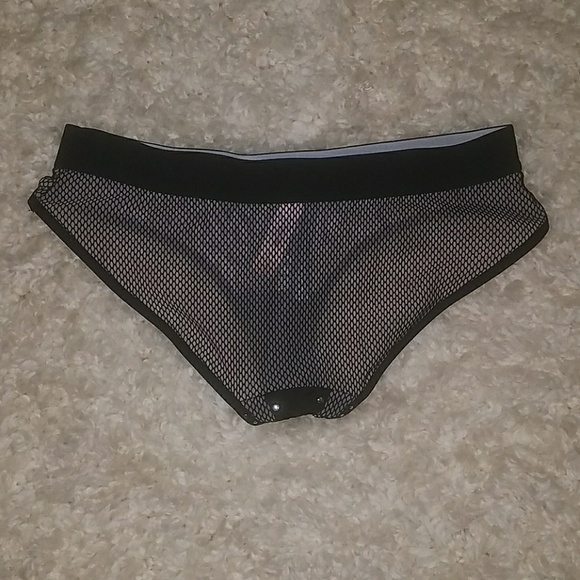VICTORIA'S SECRET BALMAIN FISHNET CHEEKY PANTY - Picture 2 of 2